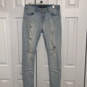 Women’s Express Supersoft Mid-Rise Ripped Jeans